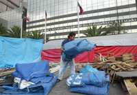 Retiro de los campamentos frente a las instalaciones del instituto, el viernes pasado