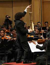 Gustavo Dudamel en el podio de Sinfónica Bolivariana de la Juventud Venezolana, el pasado noviembre, en el Palacio de Bellas Artes
