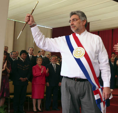Paraguay: ofrece Lugo transitar por ideales socialistas Paraguay: ofrece Lugo transitar por ideales socialistas