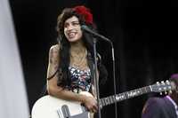 ANTES DEL DESCANSO. La cantante británica Amy Winehouse también se presentó este domingo en el Festival Chelmsford, en el que fue su penúltimo concierto antes de tomar un prolongado descanso a partir del 6 de septiembre, informó su padre, Mitch