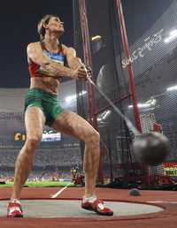 Aksana Miankova lanzó el martillo a 76.34 metros y obtuvo la medalla de oro por encima de las competidoras de Cuba y China