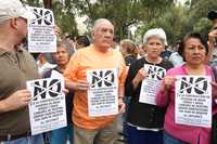 Protesta de vecinos de Gustavo A. Madero contra cambios en el uso de suelo