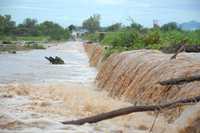 Aspecto del río Culiacán, en Sinaloa, cuyo nivel se ha incrementado por las recientes lluvias. Protección Civil municipal decidió monitorear los ríos y arroyos que atraviesan la zona para evitar tragedias