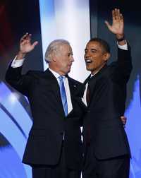 De manera sorpresiva apareció ayer el candidato demócrata a la presidencia de Estados Unidos, Barack Obama, al terminar el discurso de su compañero de fórmula, el senador Joe Biden, en la convención del partido que hoy culminará en un estadio de futbol