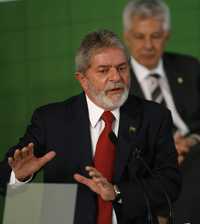 El presidente de Brasil, Luiz Inacio Lula da Silva, habla en la reunión del Consejo de Desarrollo Económico y Social en Brasilia
