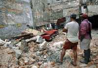 Devastación en el barrio de Centro Habana tras el paso del huracán Ike