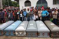 A San Andrés Tuxtla, Veracruz, llegaron 10 cuerpos de las 24 personas ejecutadas en La Marquesa