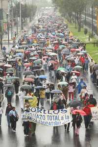Docentes de Morelos marcharon el jueves sobre la calzada de Tlalpan, en la ciudad de México