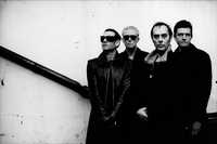 A pesar de aspectos muy negativos que vivimos en esos años, los cuales me entristecen, Bauhaus fue una experiencia deliciosa, señaló Peter Murphy a La Jornada