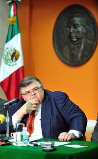 El secretario de Hacienda, Agustín Carstens dijo ayer en Washington que México está bien preparado para enfrentar esta situación inesperada en los mercados