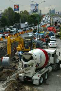 Aspecto de las obras en el Circuito Interior, a la altura del Casco de Santo Tomás