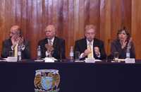 Rafael López Castañares, secretario ejecutivo de la ANUIES; José Narro Robles, rector de la UNAM; Javier González Garza, presidente de la Junta de Coordinación Política de la Cámara de Diputados, y Rosaura Ruiz, presidenta de la AMC, durante el segundo Foro Parlamentario sobre Educación Media Superior, Superior, Ciencia, Tecnología e Innovación