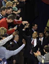 Barack Obama, candidato demócrata a la presidencia de Estados Unidos, ayer, durante un mitin en la Arena Mellon, de Pittsburgh.