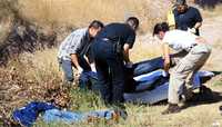En la carretera que conduce a Ciudad Cuauhtémoc, en Chihuahua, fueron localizados los cuerpos de dos personas que aparentemente fueron víctimas del crimen organizado