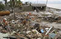 El huracán se degradó al entrar a territorio cubano pero aun así provocó devastación
