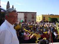 Andrés Manuel López Obrador durante un mitin en San Miguel de Allende, Guanajuato