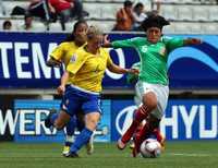 La tricolor Liliana Mercado se adelanta a la brasileña Pamela, en el juego realizado en Chile