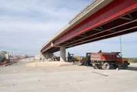 Las obras del puente vehícular de Nueva Rosita, en la región carbonífera de Coahuila, tienen un avance de 70 por ciento. Para su edificación el gobierno estatal ha invertido 45.2 millones de pesos