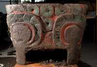Dos de los cuatro monolitos, labrados en andesita, que forman parte del acervo cuya exhibición forma parte de los festejos por un siglo de labores arqueológicas en Teotihuacán