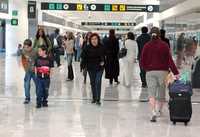 Gran movimiento se observa en el aeropuerto de la capital por la salida de vacacionistas con motivo de la temporada decembrina