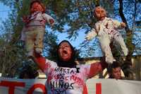 Organizaciones civiles se manifestaron frente a la embajada de Israel en México para exigir el cese de las agresiones contra el pueblo palestino y en particular contra el asesinato de niños
