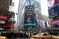 La marquesina del Nasdaq, en Times Square, mostró al presidente Barack Obama, en vivo, durante el discurso inaugural de su gobierno que, según algunos analistas, tuvo poca información para digerir