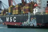 Transporte de contenedores de mercancías en el Puerto de Veracruz