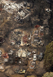 400 incendios en Australia; 108 muertos
