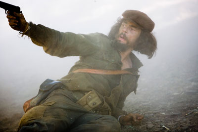 El embargo a Cuba, "tonto y arcaico": Del Toro El embargo a Cuba, "tonto y arcaico": Del Toro