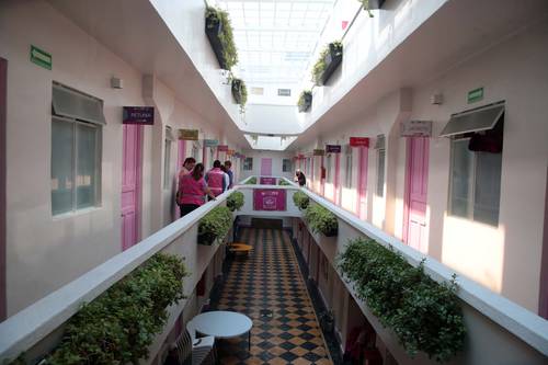 La Jornada: Hogar CDMX, de hotel de paso a sitio de apoyo de reinserción  social