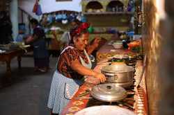 Abigaíl Mendoza, sabor y orgullo zapoteco