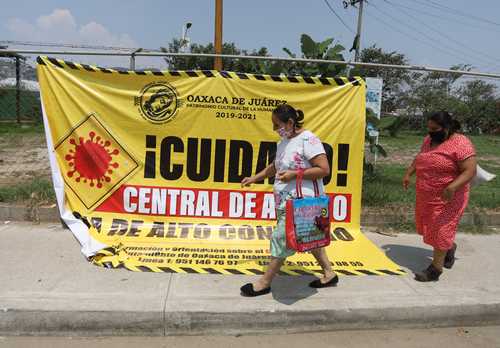 Instalan 9 filtros sanitarios en Central de Abasto de Oaxaca; es zona de alto contagio, advierte el edil