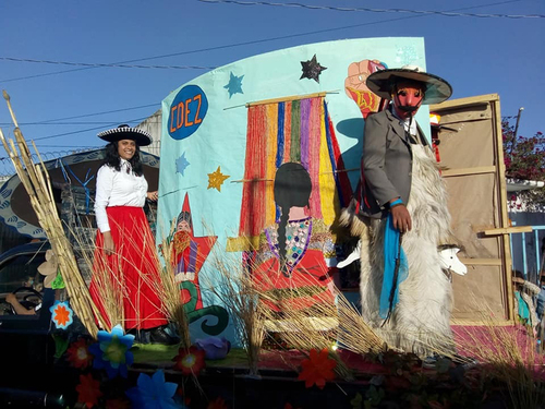 Participación de jóvenes del CDEZ en desfile. Archivo CDEZ