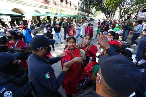 Desalojan a Triquis del centro de Oaxaca