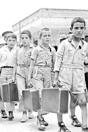 Aspectos del arribo de niños españoles huérfanos que se avecindaron en Morelia Archivo personal de las familias Cárdenas  Solórzano y Cárdenas Batel.