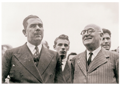 El presidente Lázaro Cárdenas con José Miaja Menant, teniente general del Ejército republicano español.