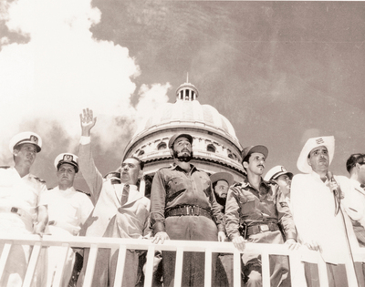 Lázaro Cárdenas al lado del comandante Fidel Castro, el 26 de julio de 1959, en La Habana.