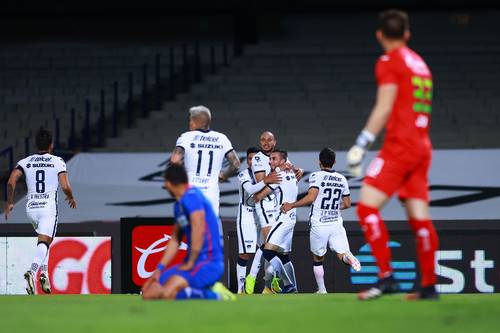 La trama pareció repetirse ayer con tres goles en el primer tiempo y uno al final, pero el boleto es de los felinos.