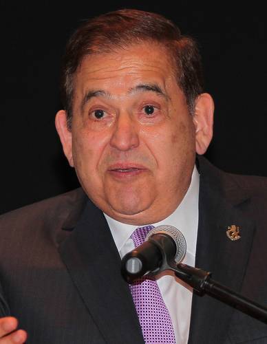 El empresario Alonso Ancira, bajo medidas cautelares en España, regresaría a México la próxima semana.