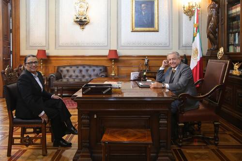 ENCUENTRO EN PALACIO NACIONAL. El presidente Andrés Manuel López Obrador compartió en sus redes sociales la imagen de la conferencia que sostuvo con la nueva titular de la SSPC, Rosa Icela Rodríguez.