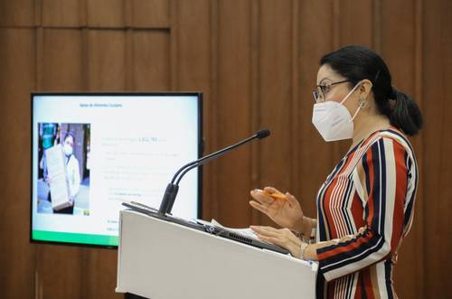 Esthela Damián, directora del DIF local, anunció la ampliación de apoyoas alimentarios a estudiantes.