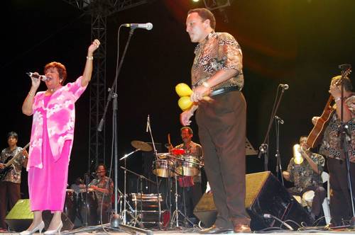 La fallecida cantante Aminta Ruiz Pasos, con Pregoneros, en 2003.