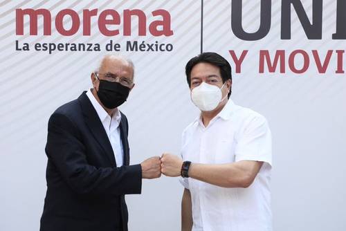 Miguel Ángel Navarro Quintero, ganador de la encuesta interna de Morena para elegir candidato a la gubernatura de Nayarit, y el presidente de ese partido, Mario Delgado. La foto fue tomada de la cuenta de Twitter del dirigente