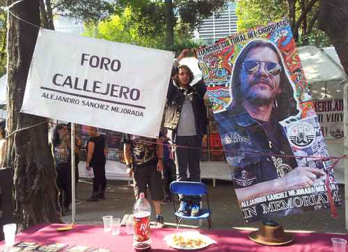 El tianguis reconoce al público por acatar medidas sanitarias.