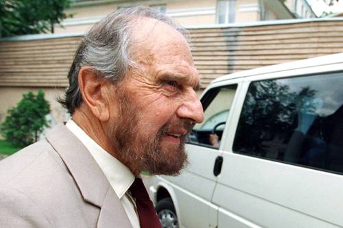 En imagen del 28 de junio de 2001, en Moscú, George Blake, ex espía del MI6 británico que trabajó para la Unión Soviética.