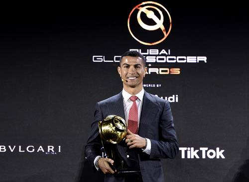 Estar nominado junto a grandes futbolistas es un honor. Me motiva, expresó Cristiano en la gala.