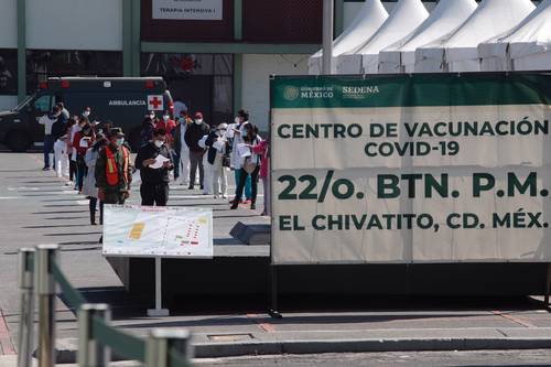  La vacunación del personal de salud avanza con más agilidad, aseguraron la Sedena y Semar. Foto Cristina Rodríguez