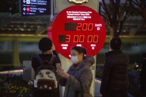 Monitor de la cuenta regresiva para el encuentro olímpico. Hasta ahora, Japón no ha impuesto estado de emergencia por el coronavirus.