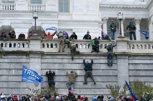  La irrupción al Congreso por simpatizantes de Donald Trump. Foto Ap