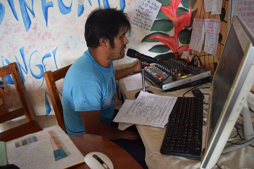 Radio Tsinaka, es una frecuencia nacida el 18 de noviembre de 2012 en la comunidad de San Miguel Tzinacapan, Puebla.
